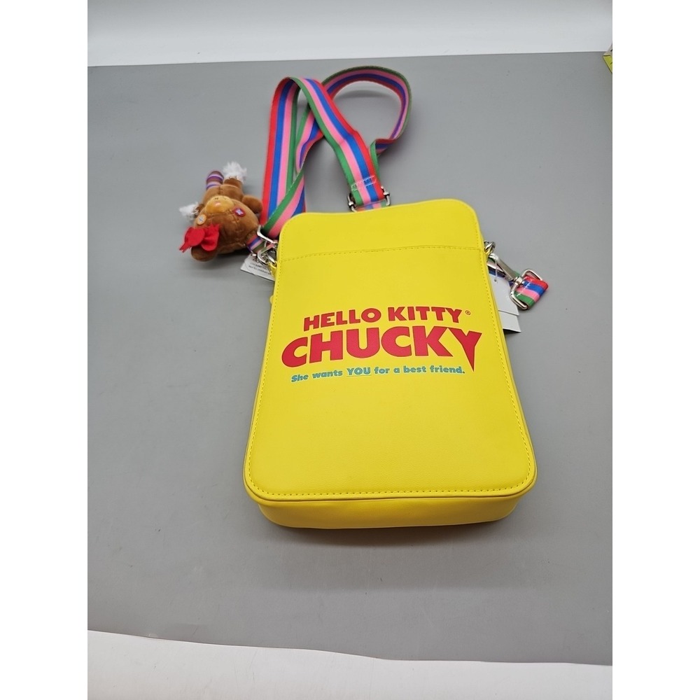 Universal Studios Hello Kitty Chucky Crossbody Bag Purse w Plush Bear NEW Sanrio - Picture 4 of 7